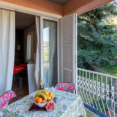 118b - Casa Sole Luna Vista Mare 500metri Dalla Spiaggia, Garage A Pagamento Ospedaletti